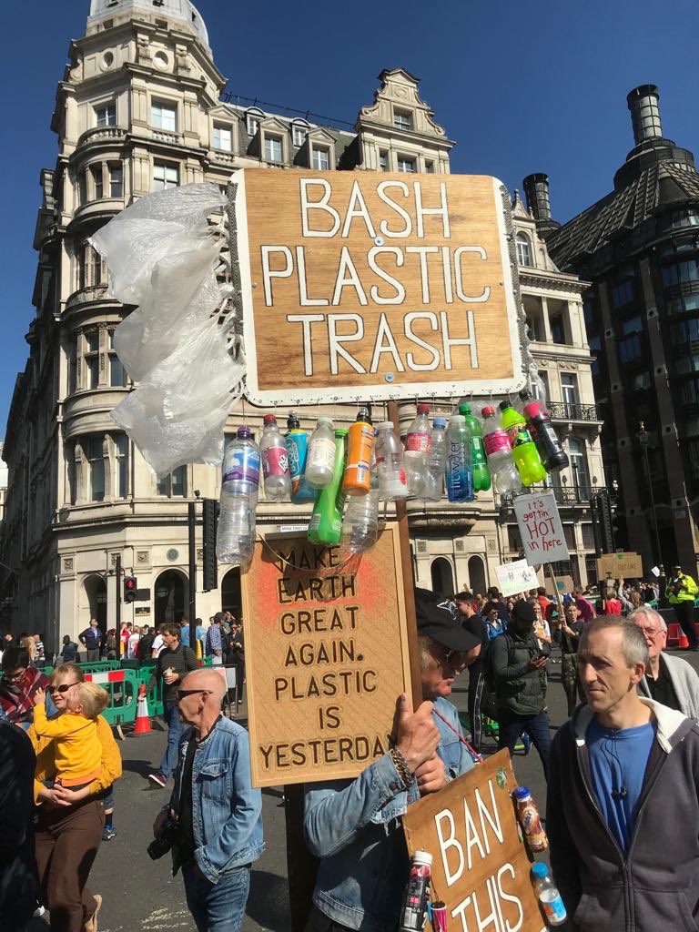 HughFW's tweet photo. At #Westminster with the #ClimateStrike. What does it take to get Government action? What does @BorisJohnson have to say today? #GlobalClimateStrike #ClimateEmergency ⚠️🌎📢 https://t.co/HNQ0rDRmaO