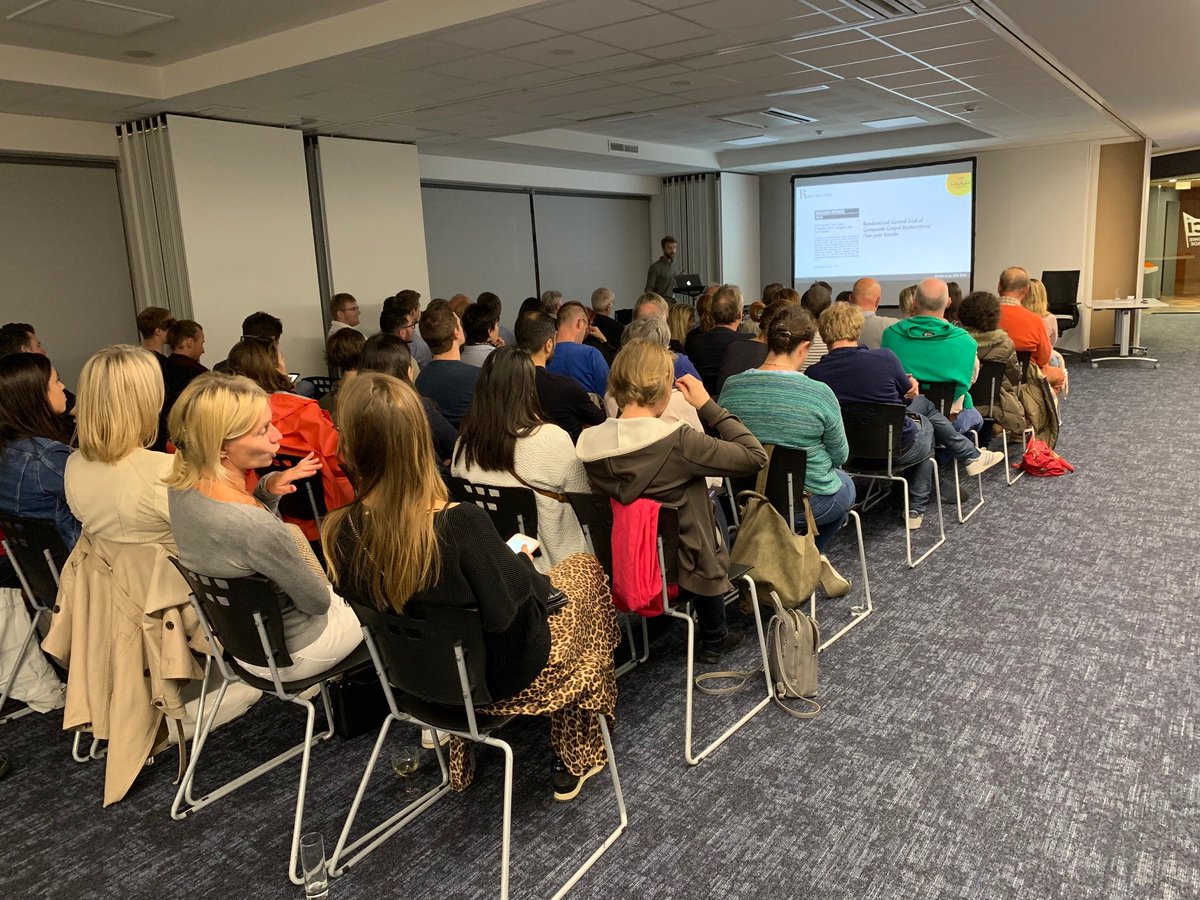 EspaceWapi's tweet image. 60 dentistes étaient réunis hier dans nos salles pour la conférence organisée par la Société de Médecine Dentaire. La conférence était suivie d&apos;un walking dinner constitué de wraps, vins et bières locales !