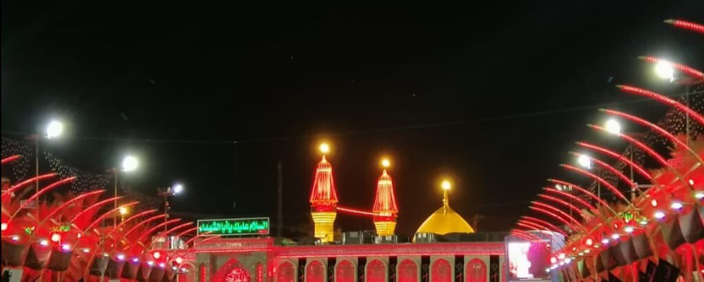 الــــحُسين 
رحمة اللّـہ̣̥  الواسعة !!

إن الطريق إلى اللّـہ̣̥  تعالى  
مُحال من دونَ سيد الشــُهداء{ عليهِ السلام} 
وأن البركات المعنوية تصدر من جهة 
أبي عبد  اللــــّه الحــــُســين{ عليهِ السلام}  
وبوابهِ أبي الفضل العباس{ عليهِ  السلام}  

السيدعلي الــقــــاضي "ره"