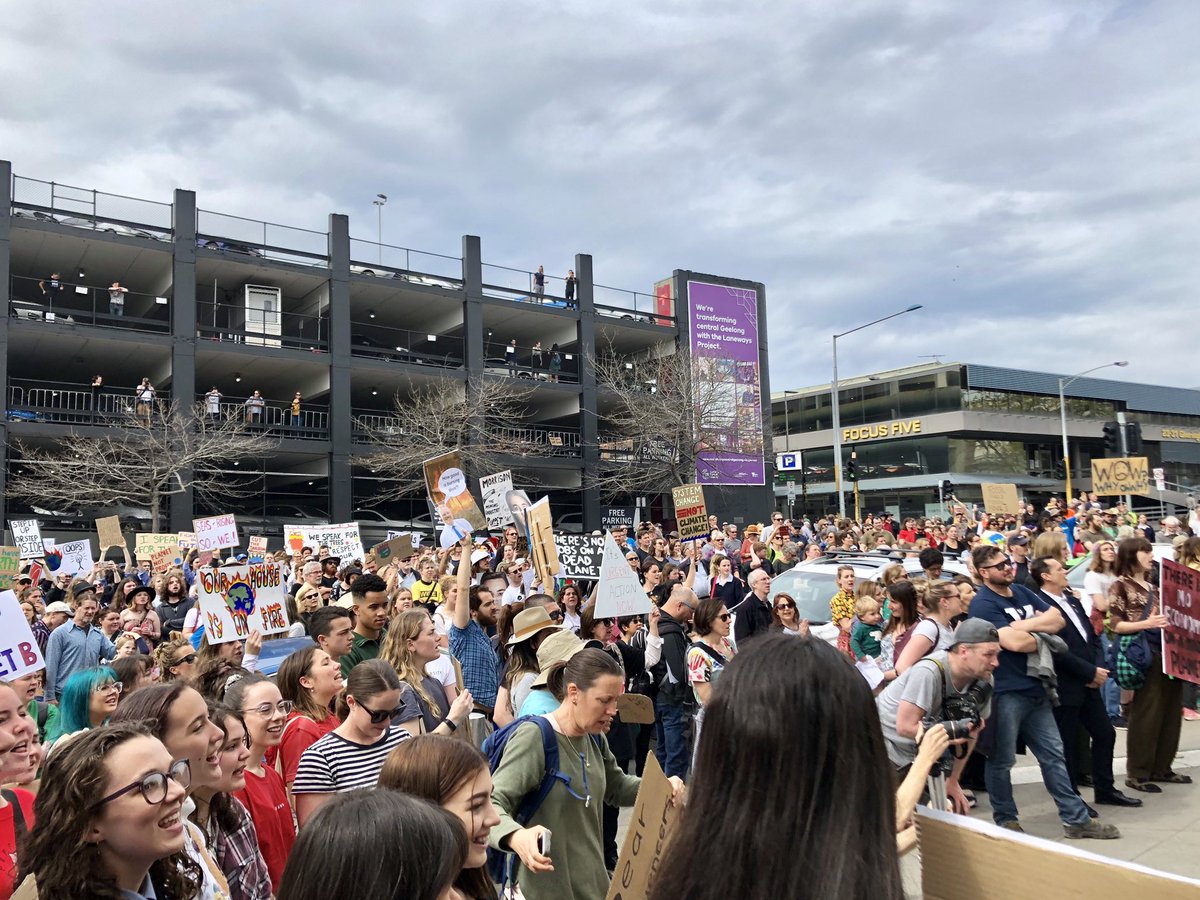 The youth of Geelong organised and led our local #ClimateStrike
An incredible turnout from thousands of passionate Pivotonians 👊🏼👏🏻