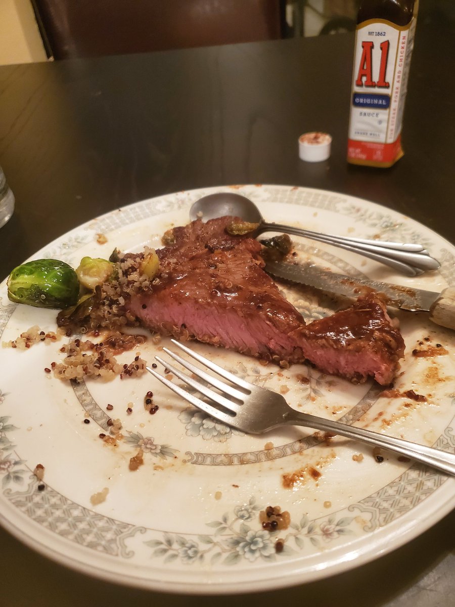 ray_uga's tweet photo. Crushed dinner. Feeding my body strong and powerful nutrients before this #BeatNotreDame game.
I am a little drugged up, but #BeatNotreDame
#UGA #GoDawgs #GatorHater
I eat a lot of food. I think I've crushed 4 ribeye steaks the last 6 days lol.
Oh well, let's go! #CoachSmart https://t.co/wUAfsIjMxU
