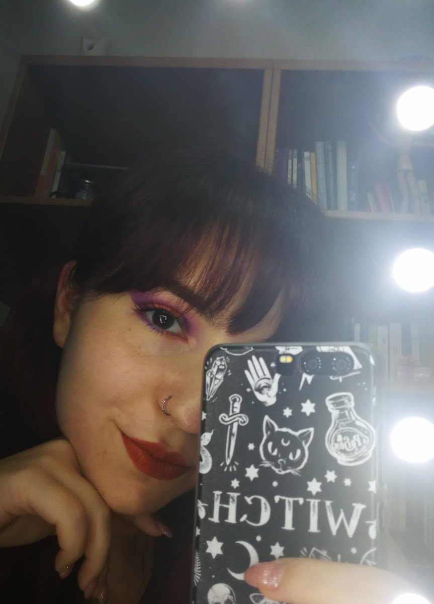 Cherryjess4's tweet photo. Okay, yesterday I decided to try an halo look inspired by Halloween π¦ππ§‘ it's my first time and I know it isn't perfect but.. I accept constructive criticism ππ» (bad phone camera quality)
#bhcosmetics #halomakeup #takemebacktobrazil https://t.co/zKCSGysCnd