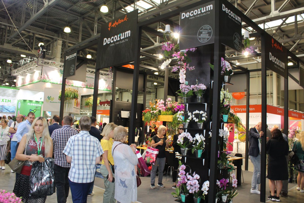 GREENN's tweet photo. Kleine impressie van FlowersExpo 2019 in Moskou, de grootste beurs voor de sierteeltsector in Rusland. Naast het drukbezochte Holland Collectief met 26 bedrijven, verzorgde GREENN ook de beursdeelname voor diverse bedrijven uit Ecuador. https://t.co/kWaCvhLTNZ