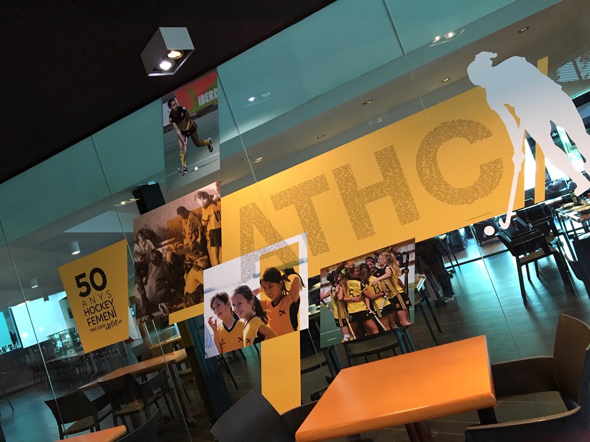 XooStudio's tweet image. Xoo Studio ha dissenyat per a l'#atleticterrassa un mural commemoratiu dels 50 anys de l'Hockey Femení al Club. Molt orgullosos de tantes dones valentes que han portat tan lluny aquest esport. #hockey #hockeyfemení #xoostudio