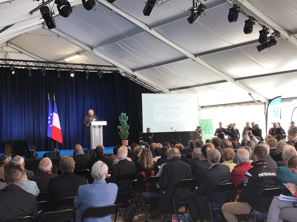 « Le potentiel des #territoires #ruraux n’est plus à promouvoir, il est à libérer ! » - Un discours très inspirant de Monsieur Vanik Berberian, président de l’AMRF ! 

<a href="/Maires_Ruraux/">AMRF</a> #CongresAMRF
