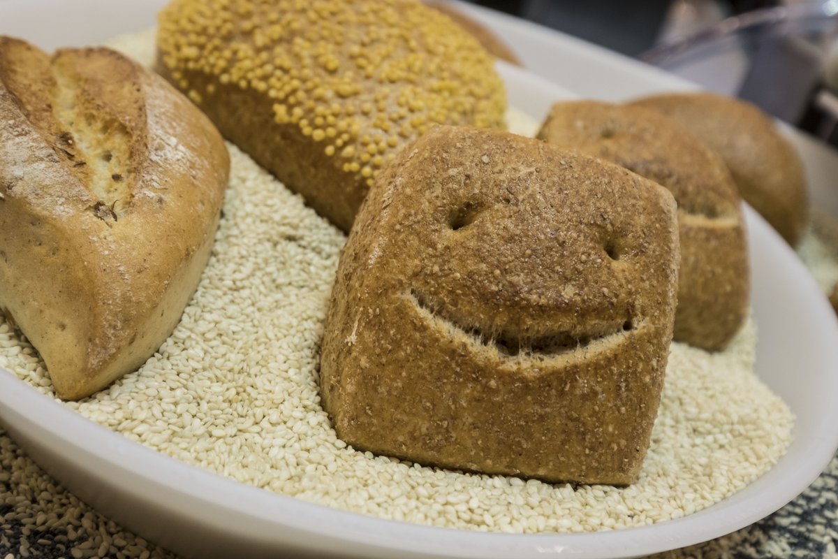 Messe_Stuttgart's tweet photo. Wie können handwerklich arbeitende Bäckereien gegen große Industriebäcker punkten?🤔 Individualisierung heißt das Zauberwort.😊 Auf der #suedback informieren sich vom 21.-24.09. rund 38.000 Bäcker und Konditoren über die Vielfalt ihrer Branche.
https://t.co/m5mU9cJ8fL https://t.co/37aHewbkXT