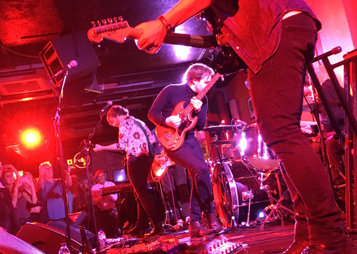 steve_lamacq's tweet photo. Just like old times. The wonderful ⁦@GHAmusic⁩ last night at ⁦@100clubLondon⁩ playing ‘Engravers Daughter ‘ https://t.co/dyaASn7AI6