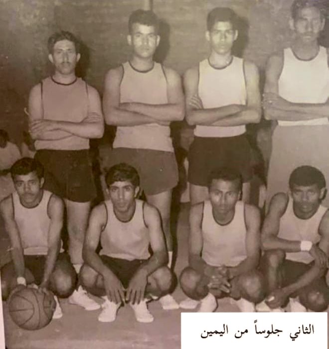 1391_g's tweet photo. محمد هادي العجي نجم فريق نجران والنهضة لكرة السلة واحدآ من أقدم الرياضيين بالمنطقة بدأ لاعبآ بفريق النهضة عام 1385 وشارك مع المنتخب العسكري في العديد من البطولات ثم أنتقل لنجران عام 1405 وكان من ضمن الموسسين للعبه بالنادي ومن الطرائف أنه وإبنه هادي مثلا الفريق لعدة سنوات مع بعض🙏🏼 https://t.co/jVwbtdBGtZ