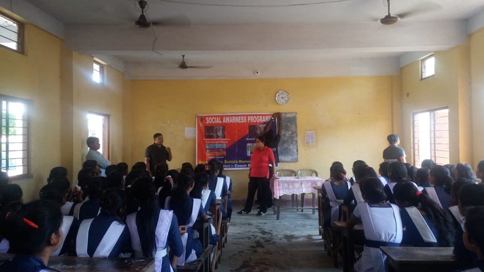WBPolice's tweet photo. An awareness program on Human Trafficking, Child Marriage, Crime against women  and other safety related issues was organised by Saviours Group of  Dinhata Women PS #CoochbeharDistrictPolice among students of local Girls High School.
#AwarenessIsTheKeyOfSafety https://t.co/rNOdrzrpKp