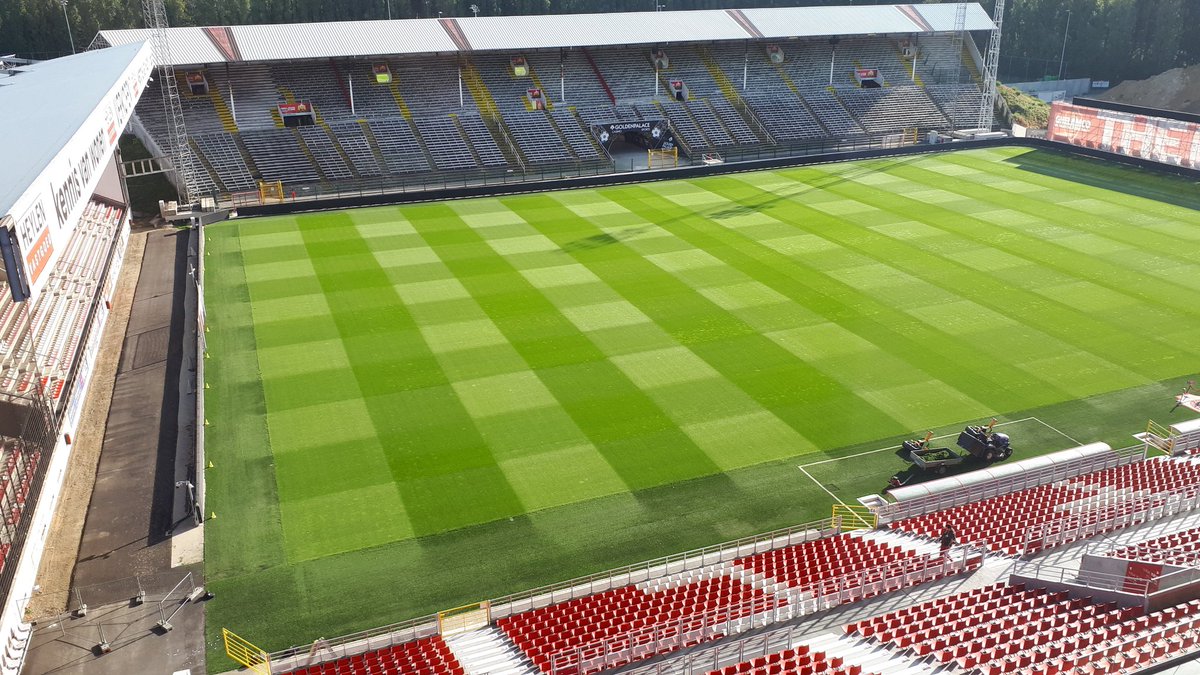 Femmydejong's tweet photo. Commissie Justitie #Benelux parlement brengt bezoek aan voetbalstadion in Antwerpen over voetbalveiligheid en grensoverschrijdende samenwerking olv @NevinOzutok voorzitter @2eKamertweets en @EersteKamer https://t.co/iZXRbyceRA
