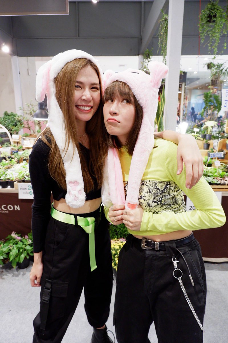 greattheflute's tweet photo. 💕 #DUSTband @Milky0496 @mildmdm 🎤 #bhbrickhouse #bhdust #dustband https://t.co/JMS10FexEA