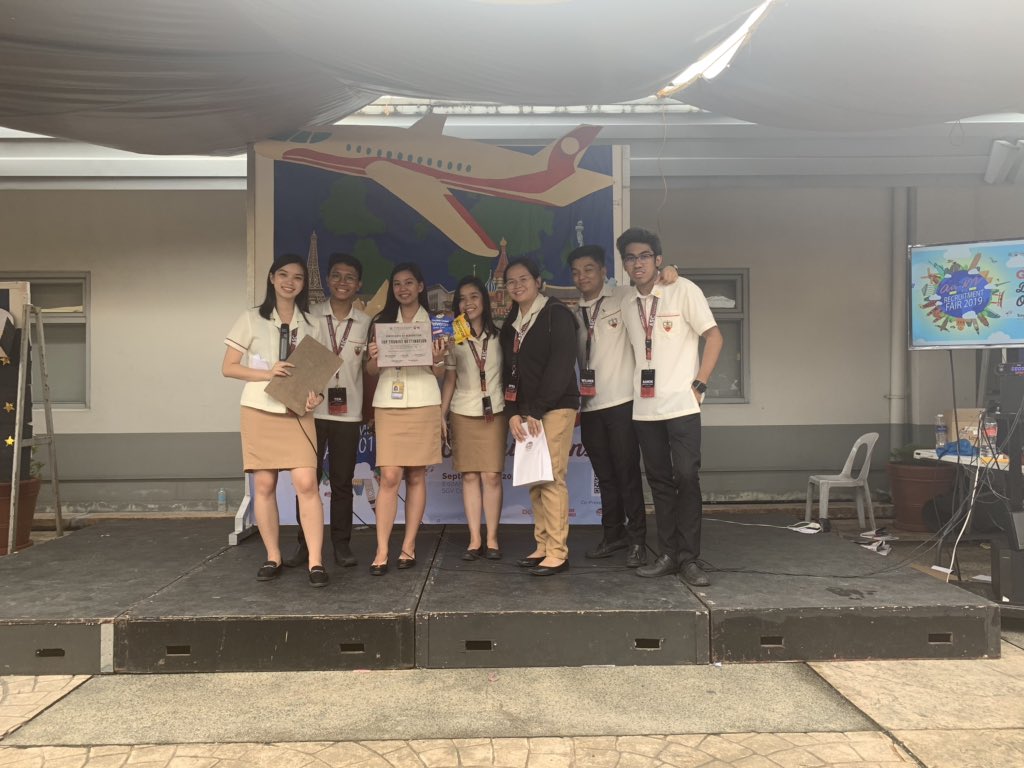 UST_ASC's tweet photo. LOOK: Awarding session for the best booth. The Top Tourist Destination Award goes to the UST JPIA. Congratulations UST JPIA for a job well done!
#FlightAirMV0015
#RecFair2019
#kinseABANTE https://t.co/IWMbCQhgd8