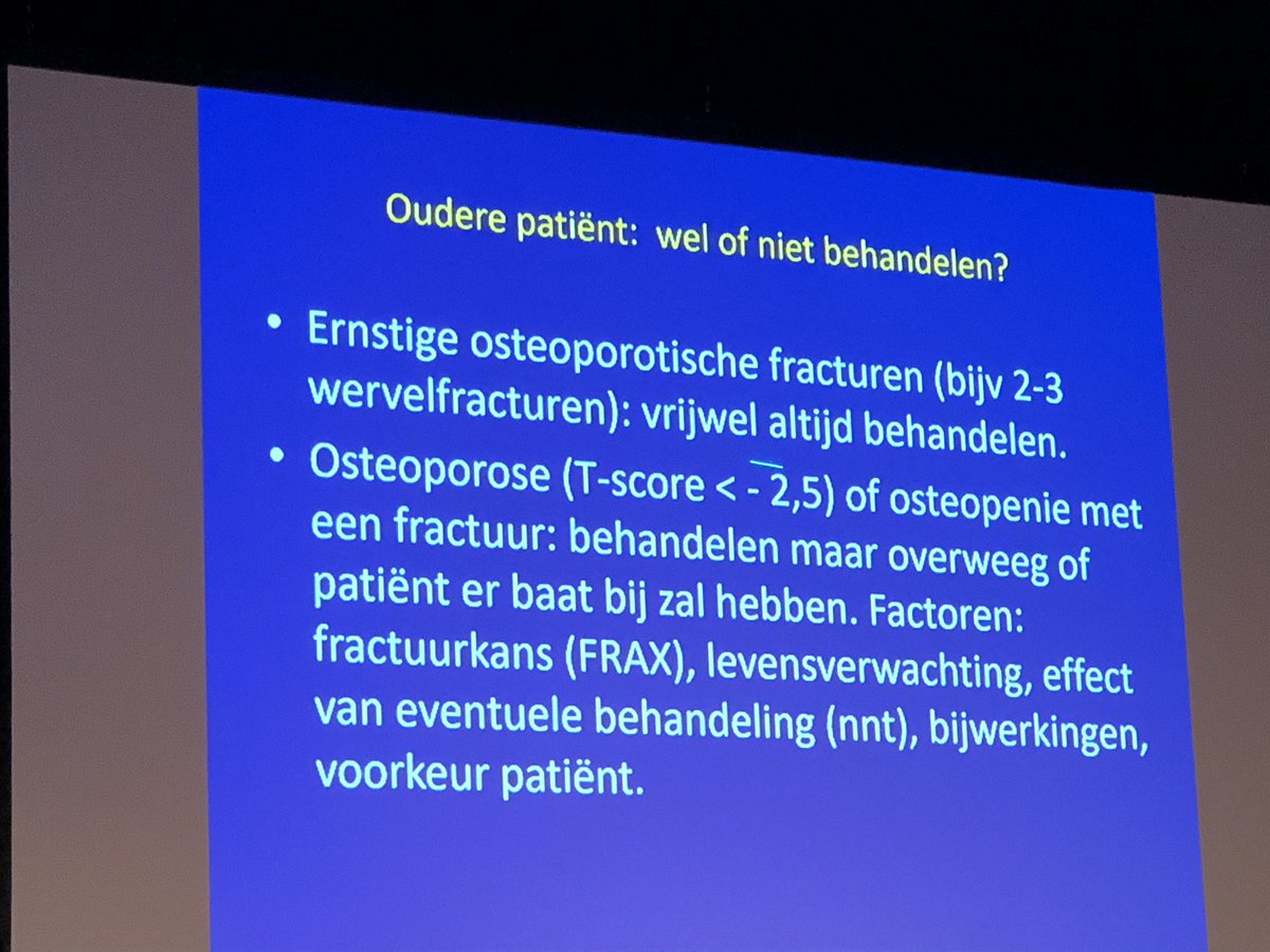 PHvandam's tweet photo. Prof Paul Lips met een mooie overview van de behandeling van osteoporose met bisfosfonaten @Boerhaave_LUMC #lod2019 @EijkMonica https://t.co/7KaKXgHVog