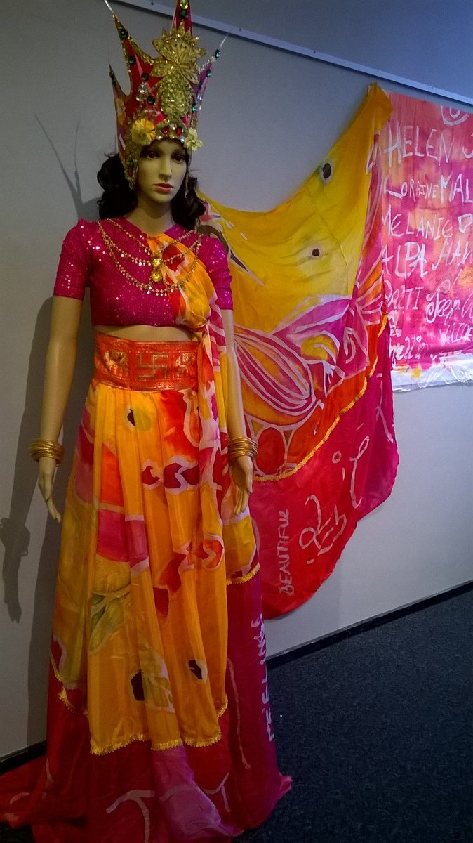 Saree Unwrapped - 28 September
Croydon Library
Free Family activities
How to wear a saree, learning Embroidery and much more..

#MuseumOfCroydon,#yourCroydon,#InsideCroydon
#CroydonEvents,#CroydonLibs,#AllAboutCroydon
