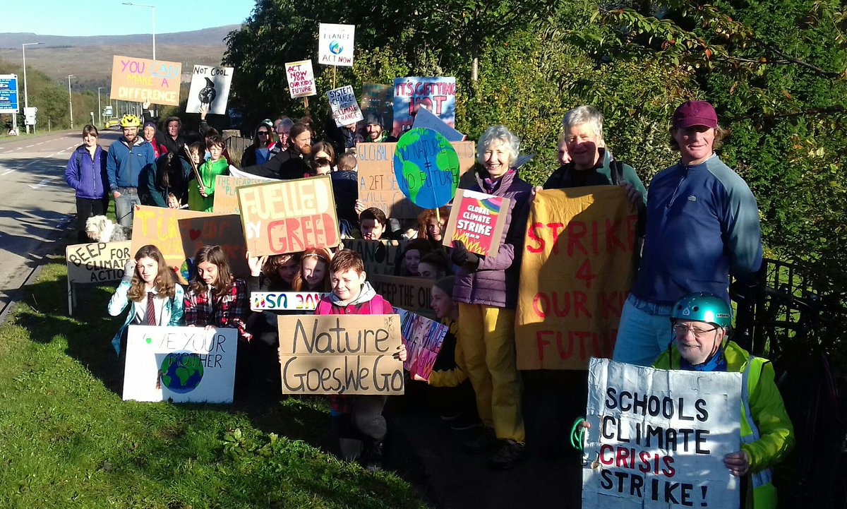 HollyWildChild's tweet photo. Fort William now!
#GlobalClimateStrike 
#FridaysForFuture https://t.co/zvp0T3tn8y