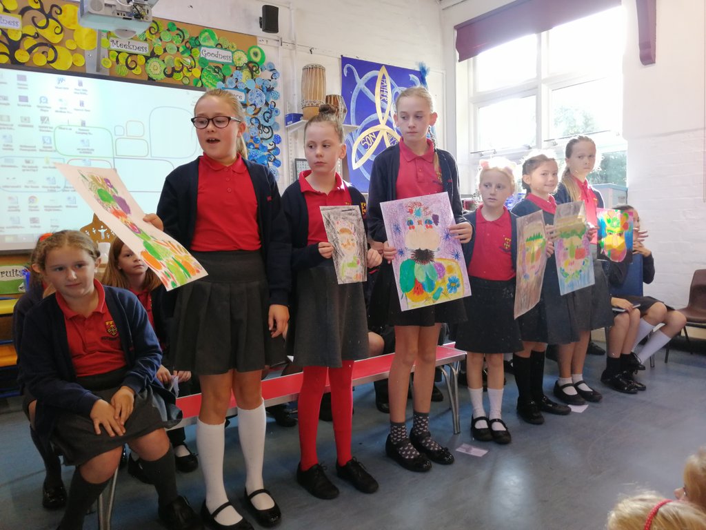 GreatBudworthps's tweet photo. Class 4's Sharing Assembly! 📚 #classfour #ks2 #art #learning #harvest https://t.co/QpYX6iLm6t