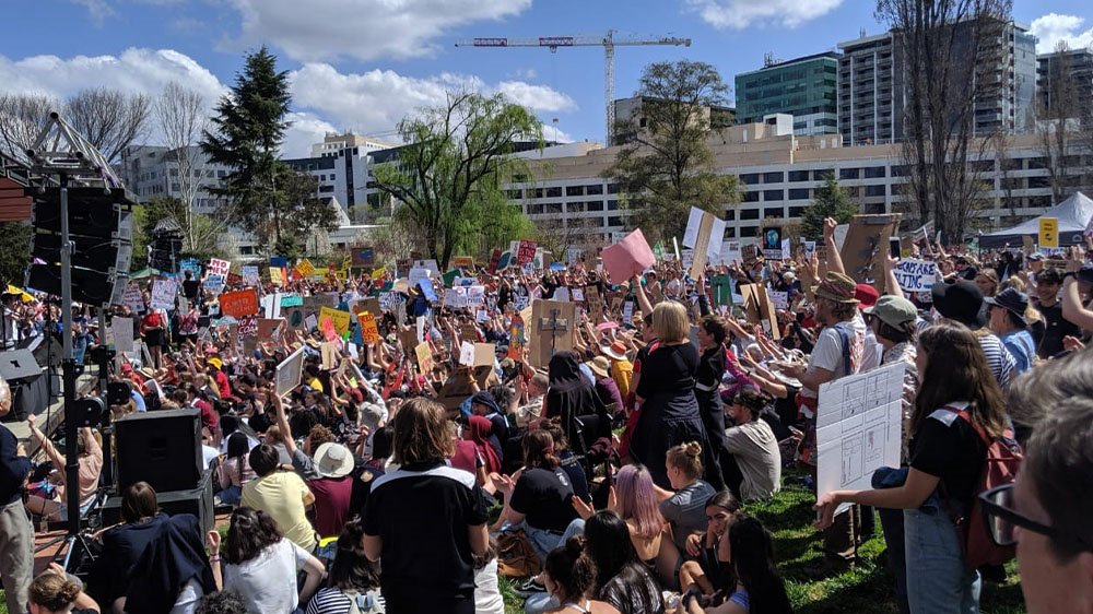 AJEnglish's tweet photo. ‘There is no Planet B’

Hundreds of thousands of protesters across the Asia Pacific have kicked off the start of a worldwide #ClimateStrike  to call on their gov’ts to take urgent steps to tackle the climate crisis https://t.co/Sd8Iq5E0U2 https://t.co/DPuv6UHG93