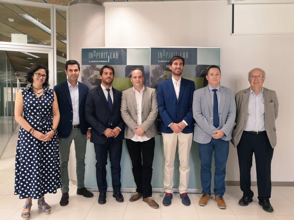 MiLegadoDigital's tweet photo. Ayer estuvimos en #Barcelona inaugurando el programa #inspiritlab2019 de @MutuaEnginyers a través de nuestro #CIO @oscardom78. Para nosotros es un premio ser 1 de los 4 proyectos finalistas de un total de 50 candidaturas. #InsurTech #seguros #aseguradoras https://t.co/81DwsbnagE