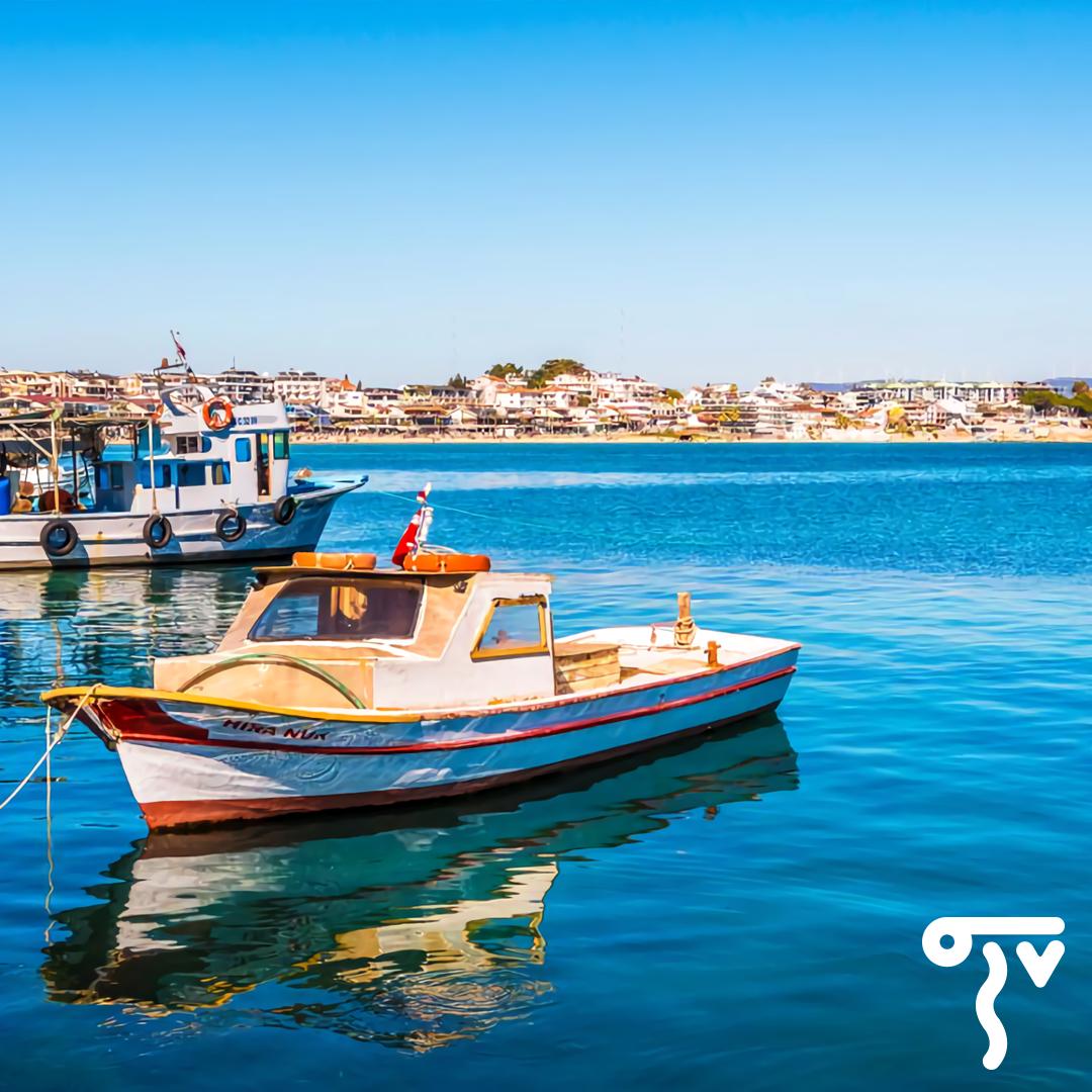 Altın misali parıldayan incecik kumları ve Apollon Tapınağı ile özdeşmiş eşsiz tarihi dokusuyla #Didim. #DidimOtelleri % 50'ye varan indirimler ve koşulsuz iptal fırsatıyla.

☎️ 444 71 44 | tatilvitrini.com/oteller/didim-…