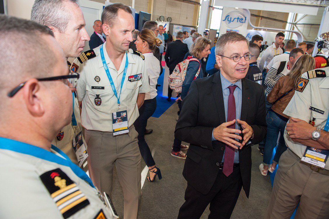 SecCivileFrance's tweet image. Ce matin au @congresSP2019 le Préfet A Thirion directeur général de @SecCivileFrance a reçu les chefs des Unités d&apos;instruction et d&apos;intervention de la Sécurité Civile #UIISC accompagnés du commandant des formations militaires et de son chef d état-major. 
@uiisc1 @Uiisc7 #uiisc5