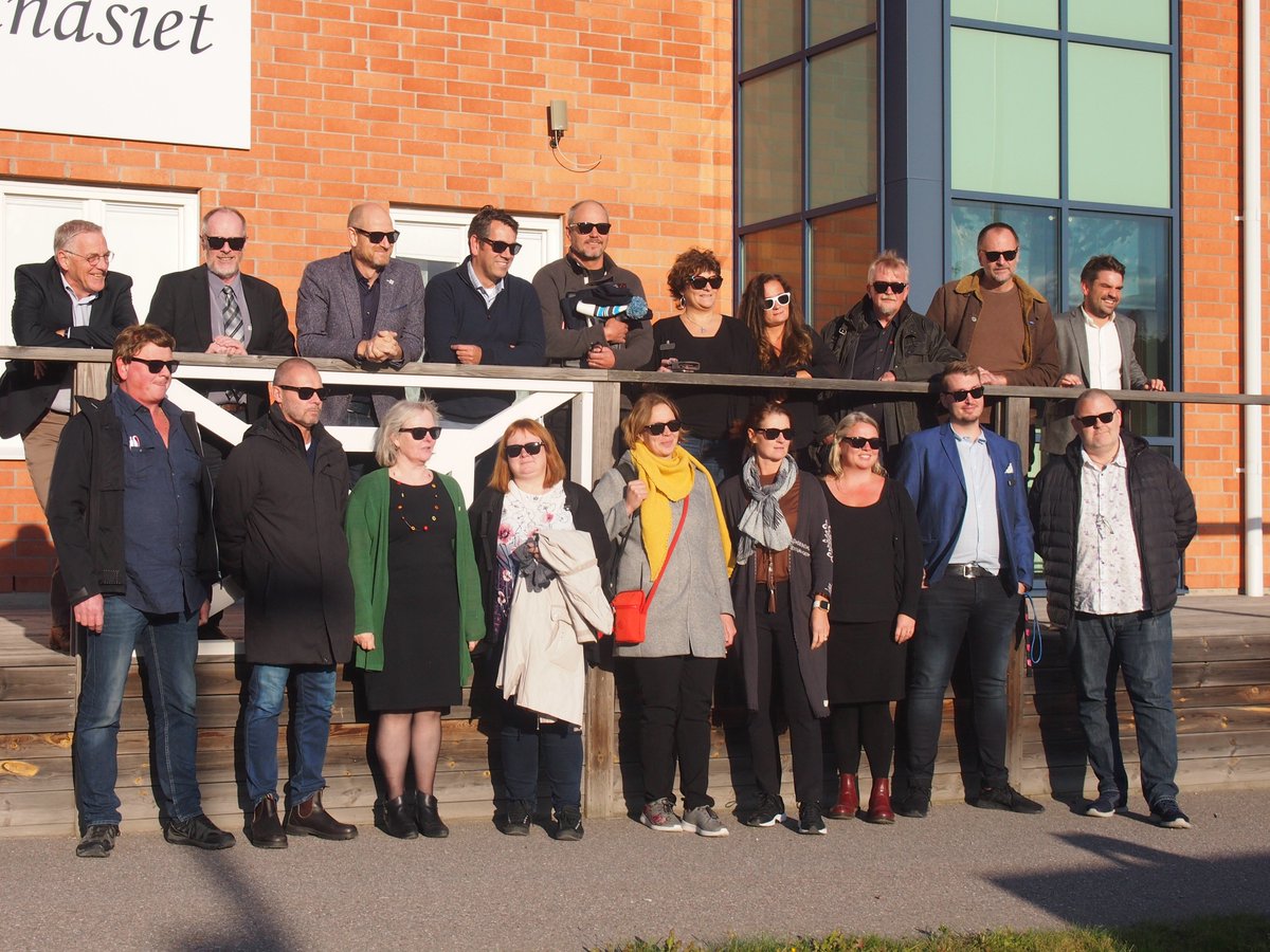 International D&A tweet media