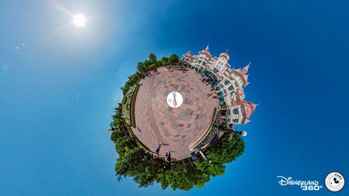 Disneyland360's tweet photo. The sun is shining! This isDisneyland Paris Run Weekend 2019, isn't it?

@Disneyland Paris #DisneylandParis #DisneylandPark #DisneylandHotel #DLPInsidears #DLP360 #Disneyland360 https://t.co/ebbwVm5uwP