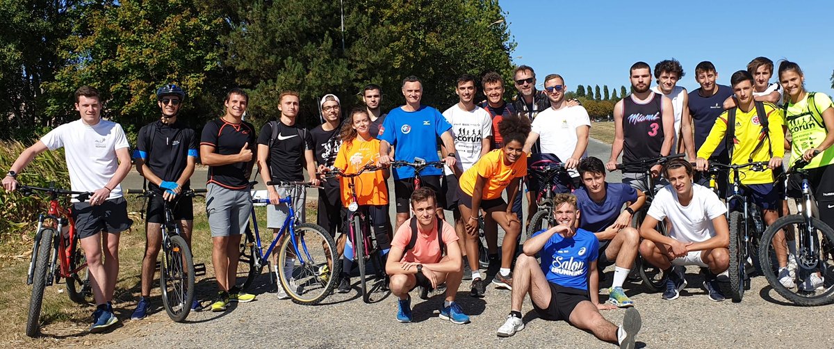 ILEPS_Officiel's tweet photo. Le Run & Bike a fait son grand retour pour une édition de rentrée 2019 à Montigny-Les Cormeilles ! Cette course en binôme consiste en une performance solidaire à la fois à vélo et à pied. #ILEPSMANAGEMENTPROGRAM #ILEPSEDUCATIONPROGRAM #ILEPS #LICENCE #STAPS #VIEETUDIANTE https://t.co/PGReiNSZud