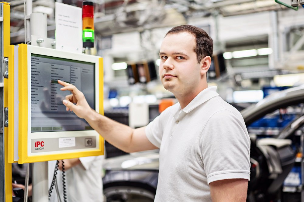 amsrus's tweet image. AMSRUS: ŠKODA AUTO запустила систему цифровых уведомлений #DProduction на заводе в Квасинах 
amsrus.ru/2019/09/20/sko… #Skoda