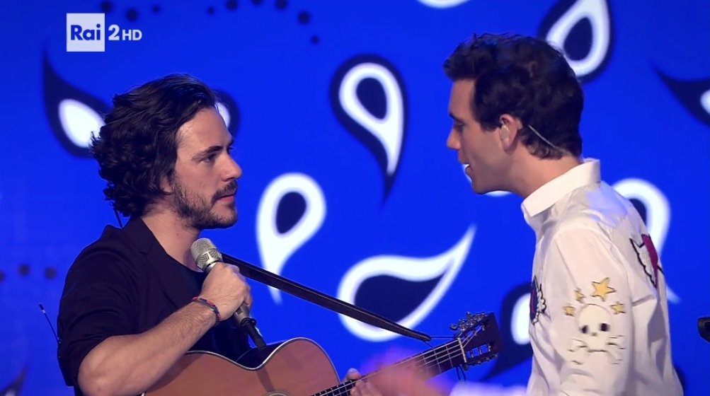 jsavorettifans's tweet photo. Non è ancora ufficialmente confermato, ma sembra che nel nuovo album di @mikasound #MyNameIsMichaelHolbrook, in uscita il prossimo 4 Ottobre, ci sarà anche un inedito duetto cantato insieme a @JackSavoretti , il cui titolo dovrebbe essere 'Ready To Call This Love' https://t.co/B1wNGeka0k
