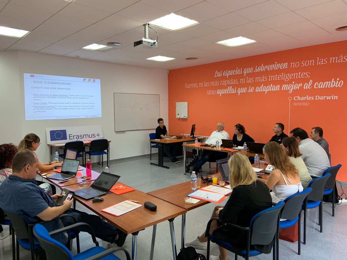 AmueblaCoop's tweet photo. El proyecto europeo #ErasmusFLAME celebra su tercera reunión en Amuebla, donde los socios trabajan en el desarrollo del material formativo para fomentar el aprendizaje de idiomas para incrementar la empleabilidad y la movilidad de los trabajadores en el sector del mueble. https://t.co/1sYUXyhlEN