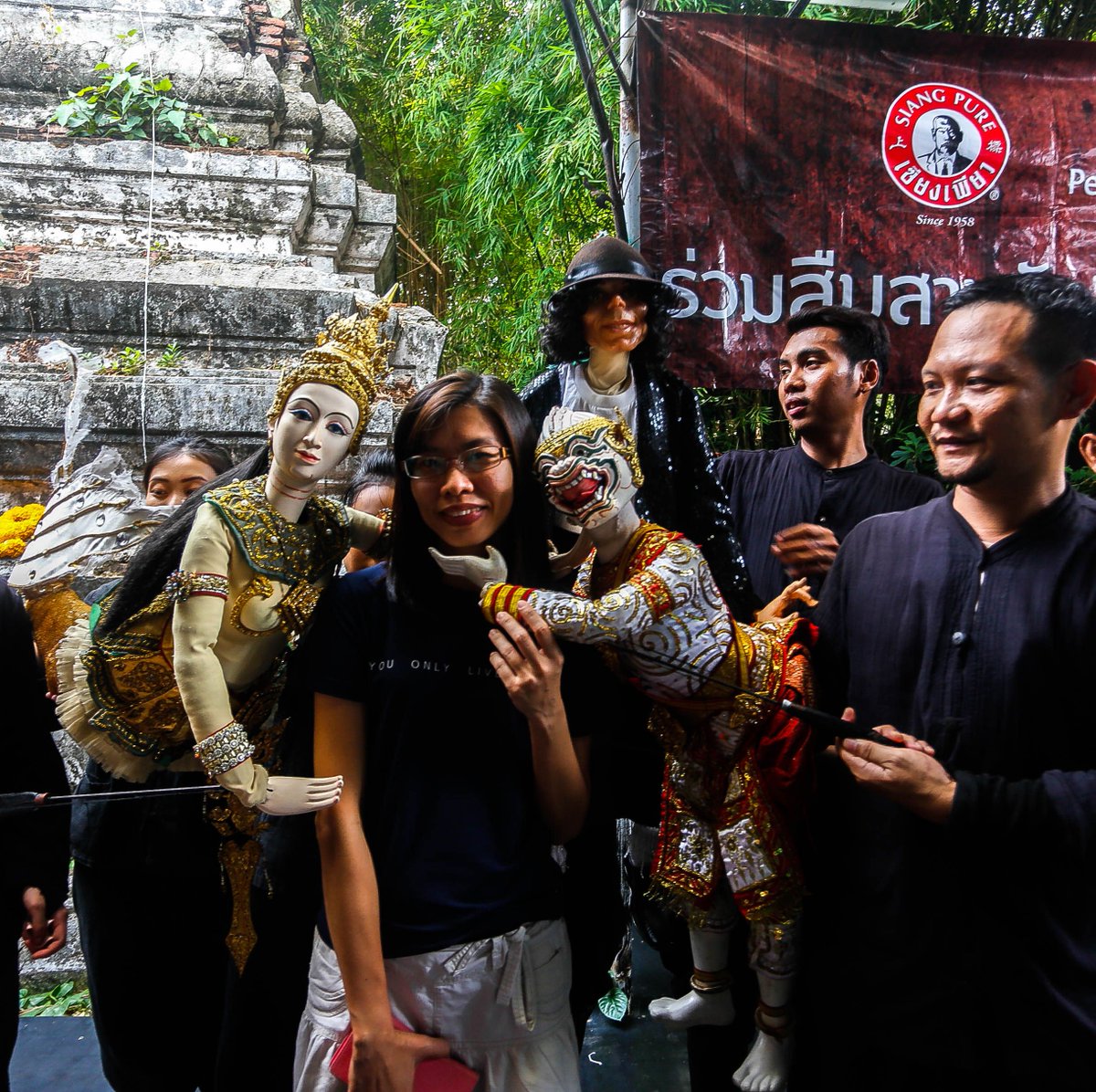 TakeMeTour's tweet photo. Explore some of the hidden gems related to art in Bangkok. Visit the Artist House with a #LocalFriend for some local art galleries, performances and artist's houses. Book your private tour now > https://t.co/AJL90SYQkt
#amazingthailand #takemetour https://t.co/FwcWOYHsUi