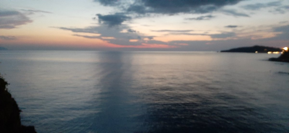 stevenborzani's tweet photo. Location e condizioni meteo al top per questo https://t.co/WdYAAQl3gW campionato #fireballclass. #PHB tutto a posto. https://t.co/YRNnp4RSTb