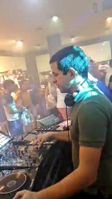 djSandom's tweet image. 