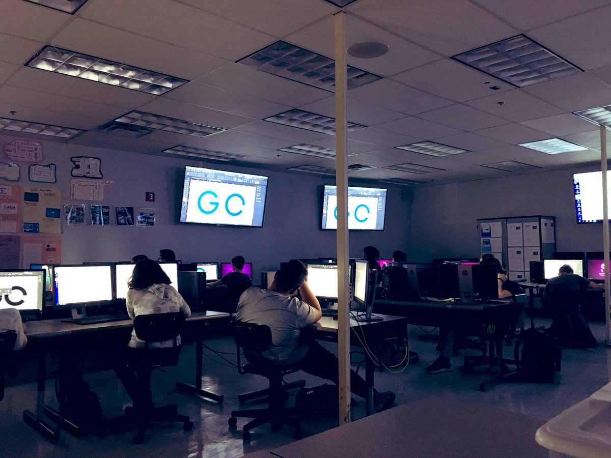 LymanDesignTech's tweet photo. Digital Design 1  is making progress using InDesign. Wrapping up our first lesson with @brainbuffet  #GoBeyond #Determination  #cte @InDesign @creativecloud https://t.co/dDXhOmXyUk