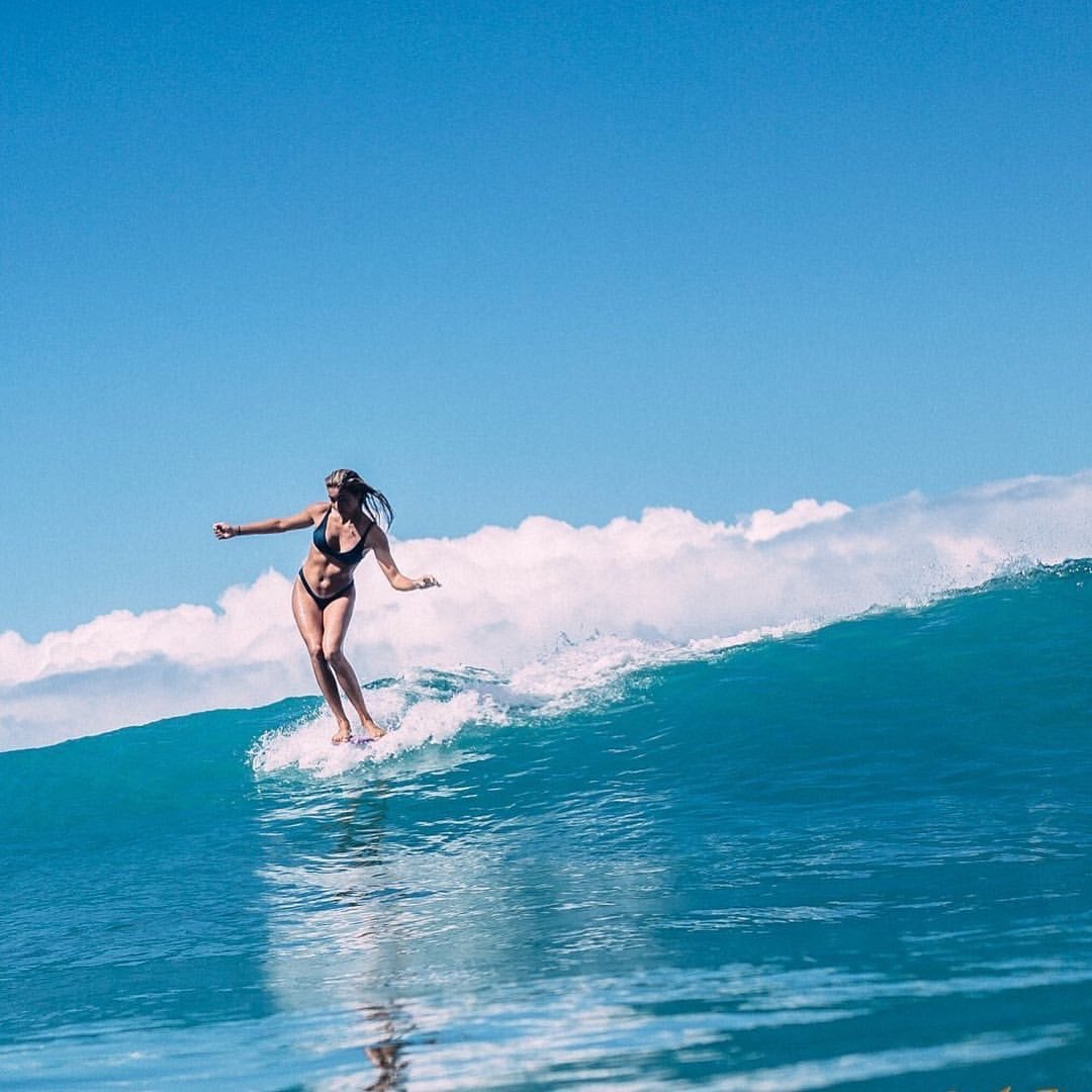 RVCAJapan's tweet photo. || Weekend grooving with Keani Canullo 🌀|| Photo: @jimrussi || #rvcasurf #RVCAwomens https://t.co/A0wfL12D5S