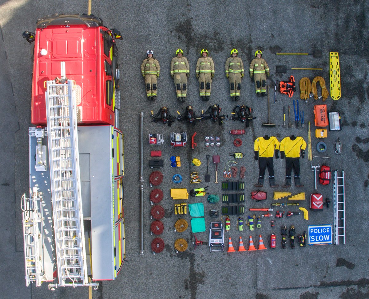 Ever wondered what we carry on one of our Fire Engines?🚒

Well here it is... our attempt at the #TetrisChallenge 

#FeelGoodFriday 🎉