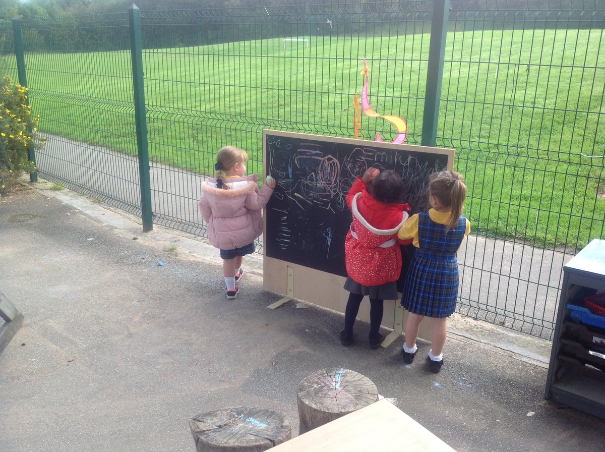 MrsSullivans's tweet photo. #outdoorlearning https://t.co/nLgRqqQ70E