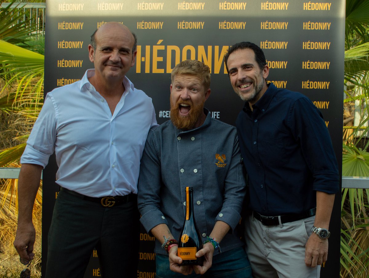 _hedonny's tweet photo. Ayer se celebró 🥳 la presentación oficial de #cerveza Hédonny en #Sevilla y queremos daros las gracias por vuestro cariño. 🥰
¡Aquí os dejamos un resumen de la fiesta de ayer!
#Celebrateyourlife
#cervezaartesanal
#cervezaartesana
#vickyluna https://t.co/wCU0hiHT7A
