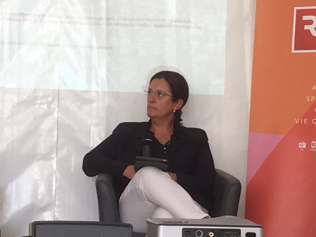 Université des déserts médicaux et numériques :1ère table ronde Perrine Goulet députée de la Nièvre propose une portabilité entre les 4 opérateurs pour pallier aux déserts numériques #UDMN