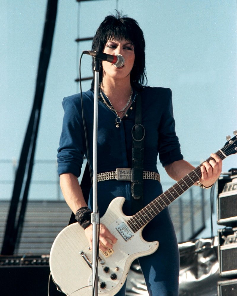 Happy birthday to the wild talented Joan Jett! Pic, PR Photos 