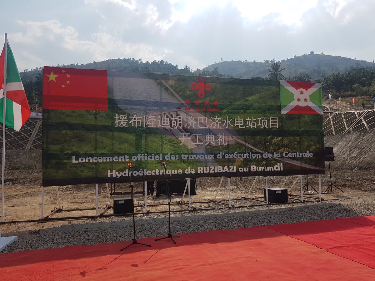 KarerwaNdenzako's tweet photo. S.E @pnkurunziza, Président du #Burundi est attendu à Rutumo, commune Bugarama de la @provincerumonge pour lancer officiellement les Travaux de Construction de la Centrale Hydroélectroque de Ruzibazi https://t.co/i9hfVUpcD4
