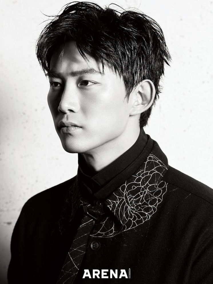 2pmalways's tweet photo. [51k IG]
#OkTaecyeon_CoolMoments💕
#Pictorial @arenakorea 💖
.
#OkTaecYeon #arena_October #ARENA_HOMME #photoshot #THEGAME #TowardsZero #comingsoon 
https://t.co/ps0c3AZD6j https://t.co/hh9q8Pyh6F