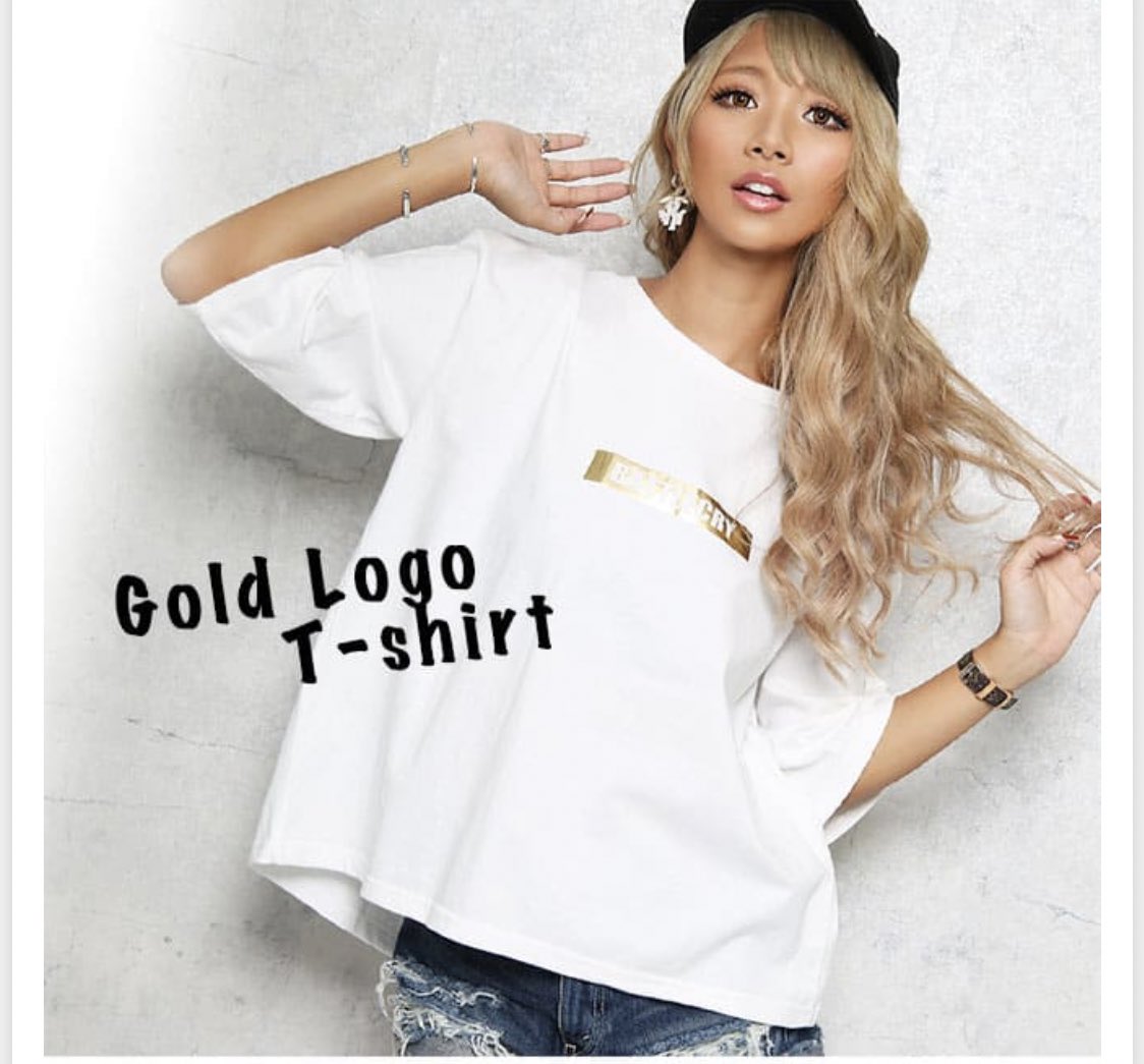 Blackqueen公式 ブラッククイーン ボックスロゴtシャツ 360 ギャル 可愛い フロントとバックに入ったゴールドロゴが存在感大 後ろ姿も気を抜かない360 ギャル可愛いビッグtシャツ T Co Ykh5brwen9