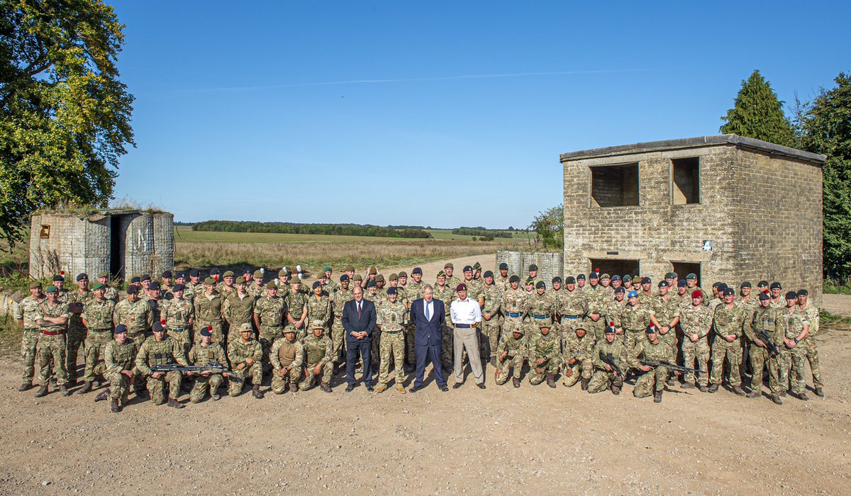 UKLandOps's tweet photo. Privileged to show Prime Minister breadth and brilliance of @BritishArmy. From conventional capability to cutting edge technology; from humanitarian &amp; UN operations through armoured warfighting to sophisticated Land Special Operations. Our soldiers stole the show @10DowningStreet https://t.co/RqwsCEFyxd