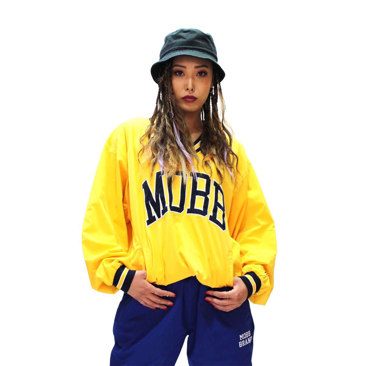 walkinstore's tweet photo. MoBB®

2019'FW DELIVERY.2

9.21(sat)
IN-STORE 11:00
ONLINE STORE 18:00

https://t.co/rjcI82aEI9

#mobb_ 
#walkinstore https://t.co/Ke5SZqCXub