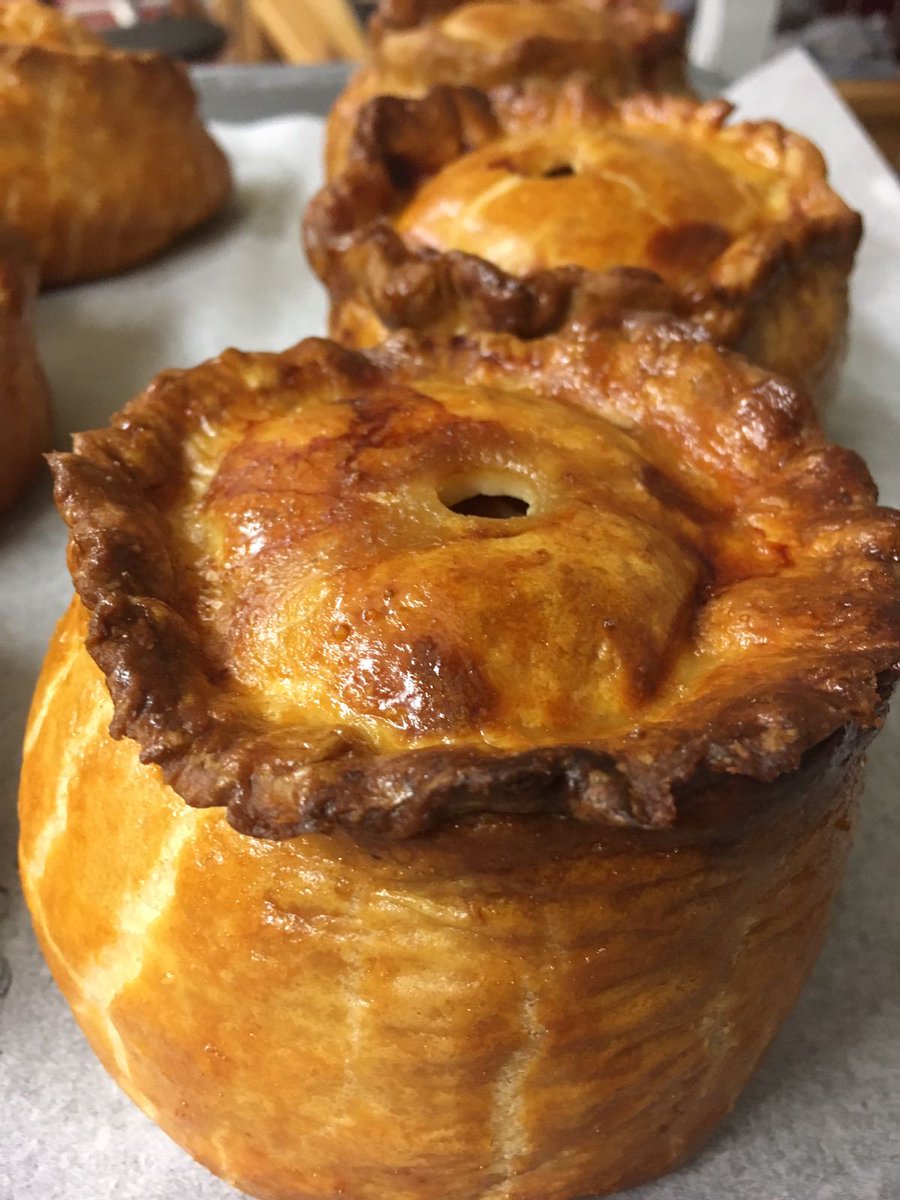 artisanschool's tweet photo. Learn how to make your own handcrafted #pies with our British Pies course! #pieeyed #perfectpastry https://t.co/YKKp89FMt0 https://t.co/BOZSbalDJd