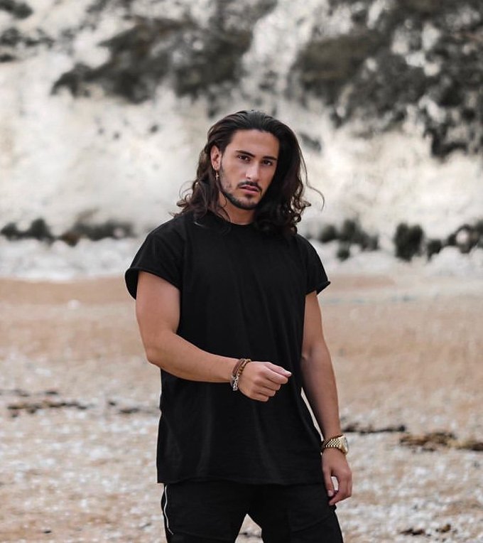 We think <a href="/Friezo/">Friezo</a> looks great in our jewellery - what do you think? 

#fredbennett #modernman #mensaccessories #realleather #sterlingsilver #stainlesssteel #shopsmall #shoplocal #mensjewellery #mensweardaily #mensstyle #menswear