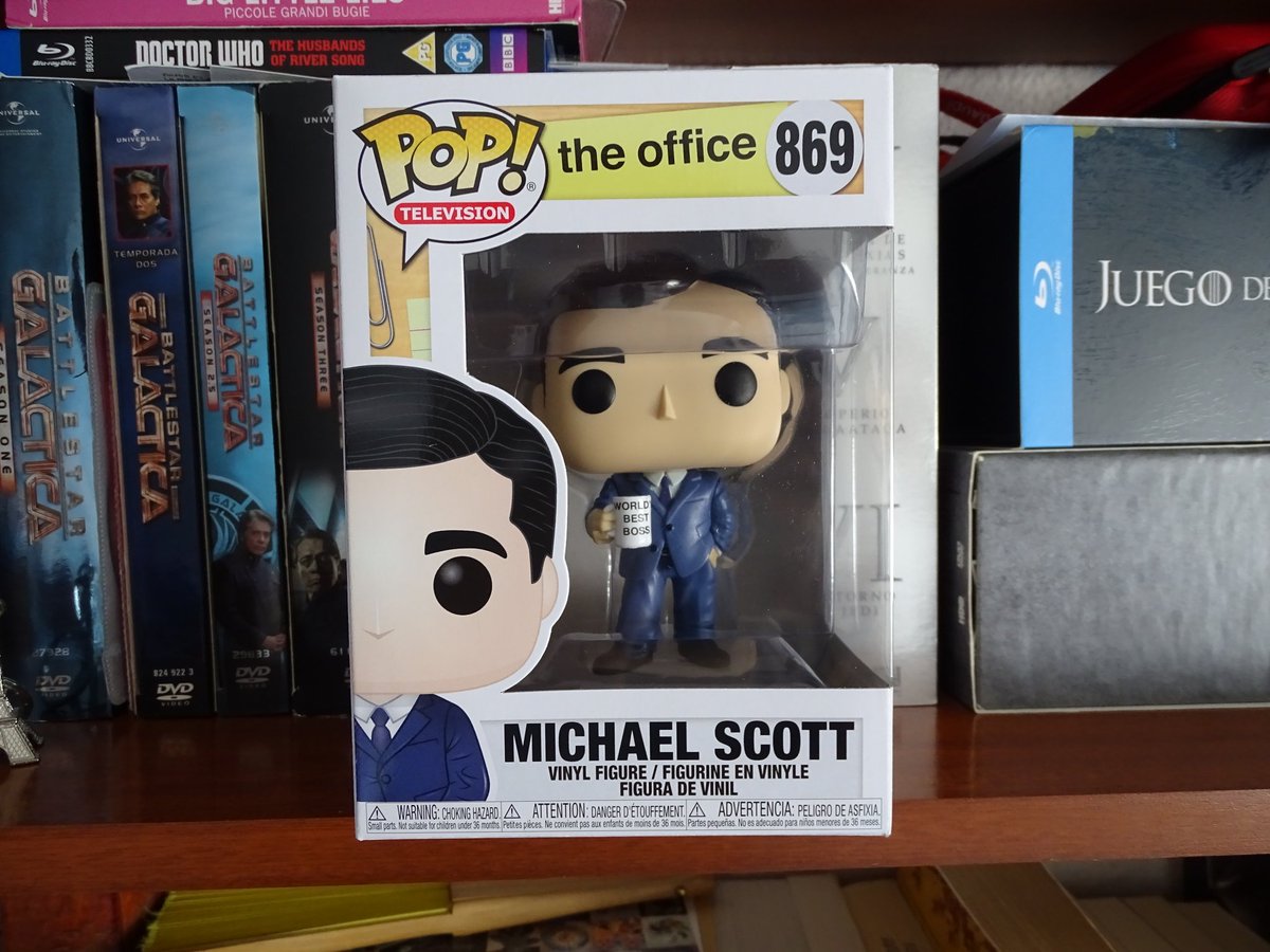 teresabs15's tweet photo. World's best boss!! @OriginalFunko @theofficenbc #FunkoPop #MichaelScott #TheOfffice #TheOfficeNBC https://t.co/5u0xdsS7Mo