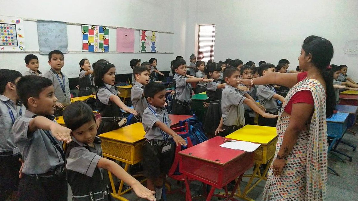k_meerut's tweet photo. #SwachhBharat K.L. International School Meerut-Mass Awareness activities on Swachhta#to Save Water # Say no to Plastic# .Let’s join hands and make concerted efforts to save water for our future generations# Oath for Swachh Bharat https://t.co/51boUeq6DV