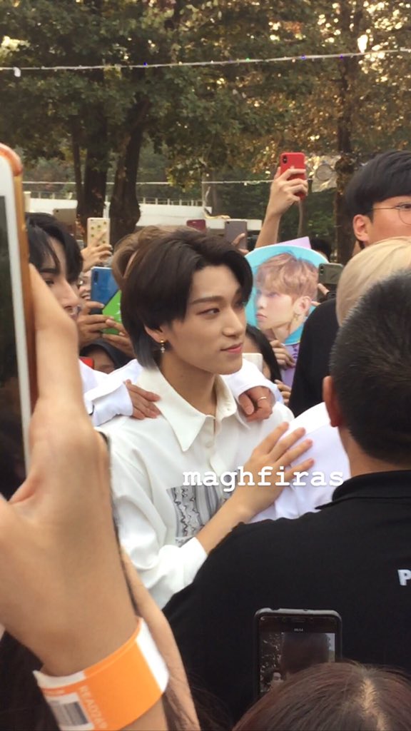 maghfiras's tweet photo. 안녕😭😭💗💗💗 #ATEEZinJKT #OUR_AURORA_FINALLY_HERE #에이티즈 https://t.co/psOZWXARSB